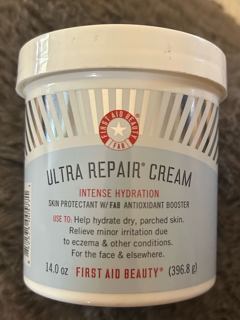 First Aid Beauty Ultra Intense Hydration Repair Cream - White & Red Label
